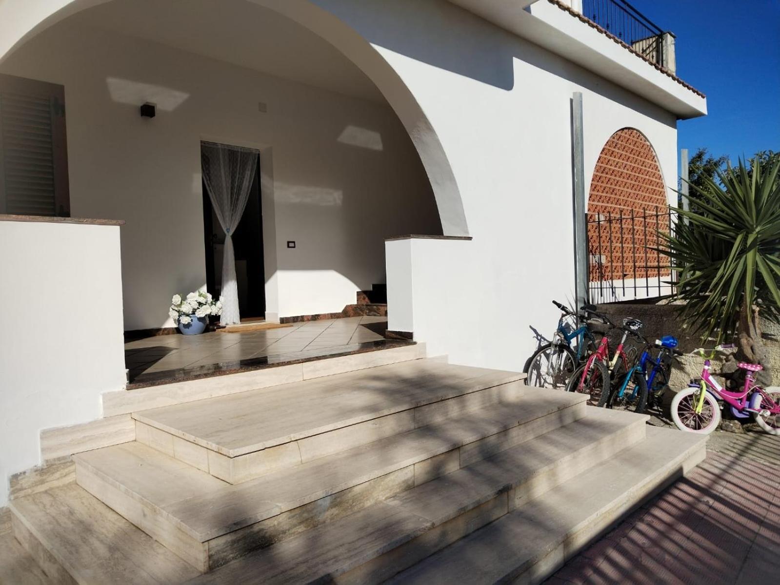 Momaliar House Villa Campofelice Di Roccella Exterior photo